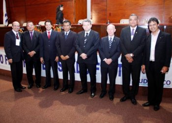 Autoridades e defensores do Fisco prestigiam abertura do Seminário "Fisco Forte, Estado Forte"