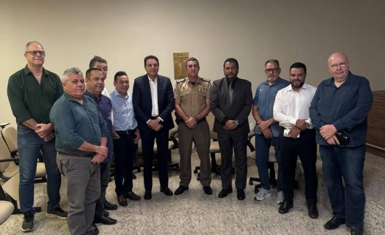 Com a presença do Deputado Nilton Franco, comissão do Teto realiza reunião de alinhamento com garantia de envio da PEC à Assembleia até esta quarta-feira 