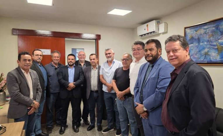 Comissão do Teto avança em articulação e recebe garantia de aprovação da PEC até quarta-feira, 17