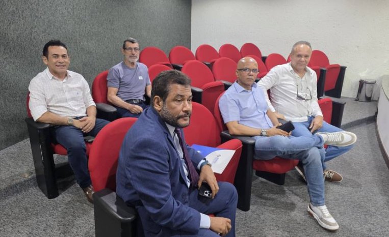 Diretorias do SINDARE e da AUDIFISCO acompanham tramitação de matérias na Assembleia Legislativa e convoca filiados para mobilização nesta quarta-feira